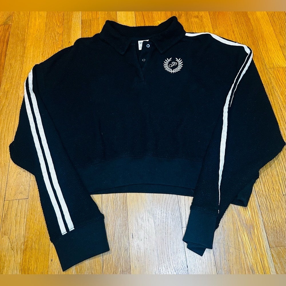 PINK Victoria’s Secret Black Cropped Rugby Pullover Size L